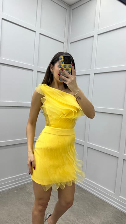 Sarı Tek Omuz Tül Detay Tasarım Elbise