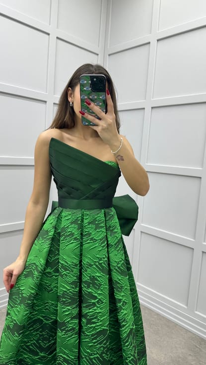 Yeşil Kalp Yaka Bel Detay Desenli Tasarım Elbise