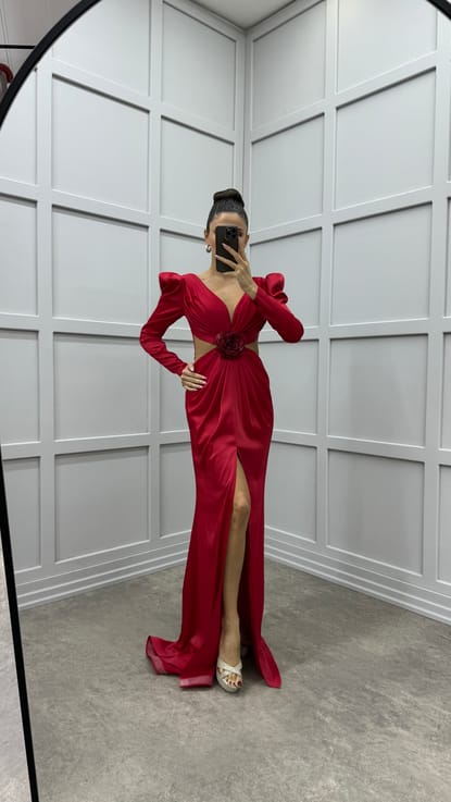 Kırmızı Göğsü Pliseli Beli Transparan Detay Tasarım Saten Elbise