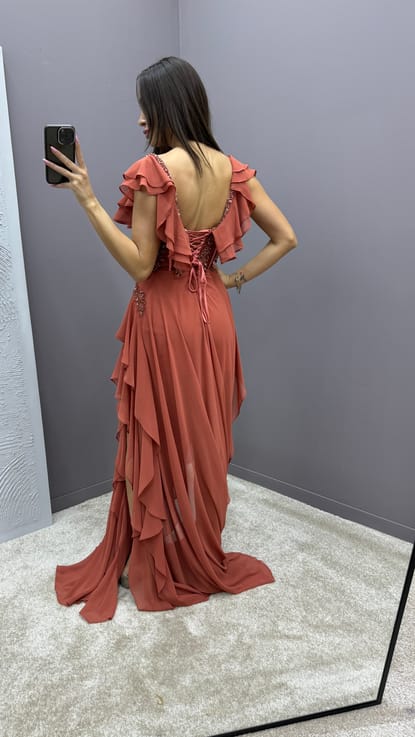 Turuncu Volan Detay Göğsü işlemeli Tasarım Abiye Elbise