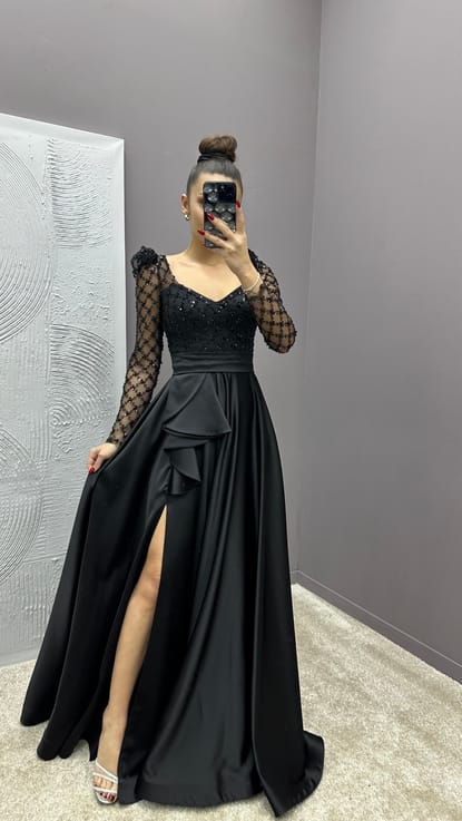 Siyah Göğsü Taş İşlemeli Bel Detay Tasarım Saten Abiye Elbise