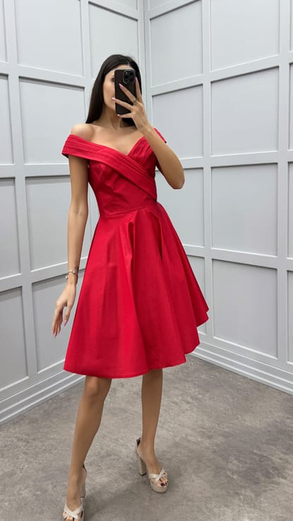 Kırmızı Göğsü Kruvaze Tasarım Mini Elbise