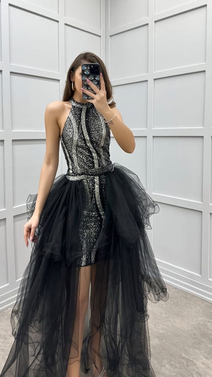Siyah Omuz Detay Pul İşlemeli Kat Kat Tasarım Tül Elbise