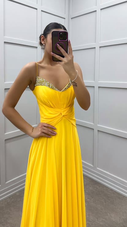Sarı İp Askılı Bel Detay İşlemeli Tasarım Elbise