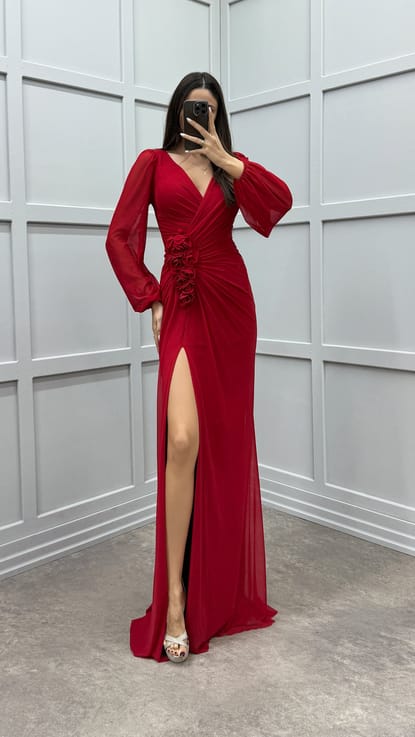 Kırmızı V Yaka Balon Kol Gül Detay Tasarım Elbise