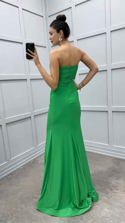 Yeşil Straplez Göğüs Detay Elbise