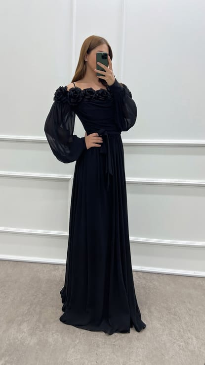 Siyah Göğsü Gül Balon Kol Büyük Beden Şifon Elbise