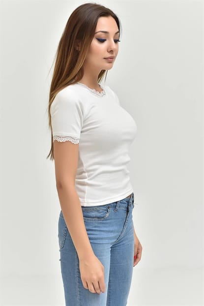 White Collar and Sleeve Lace T-shirt