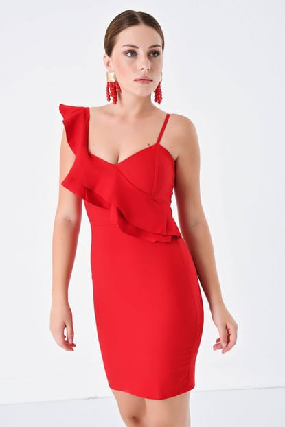 Short Dress Red One-shoulder with Flywheel