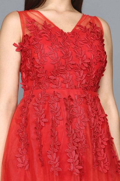 FM Red Guipure Detail Evening Dress