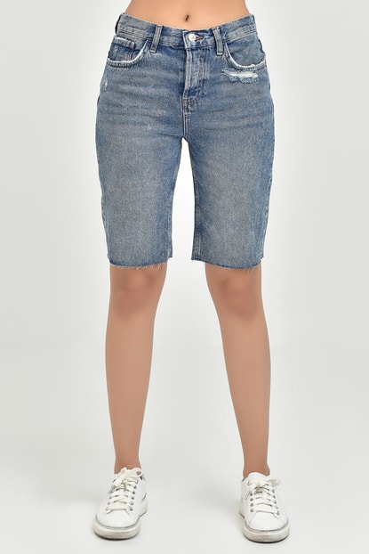 Polishing blue jean shorts