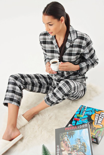Black Plaid Pattern Pajamas Set