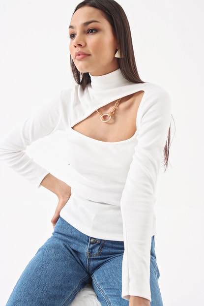Other White Collar Blouse Bust Detail