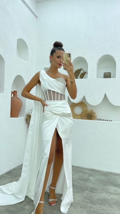 Beyaz İşlemeli Transparan Detay Saten Abiye Elbise