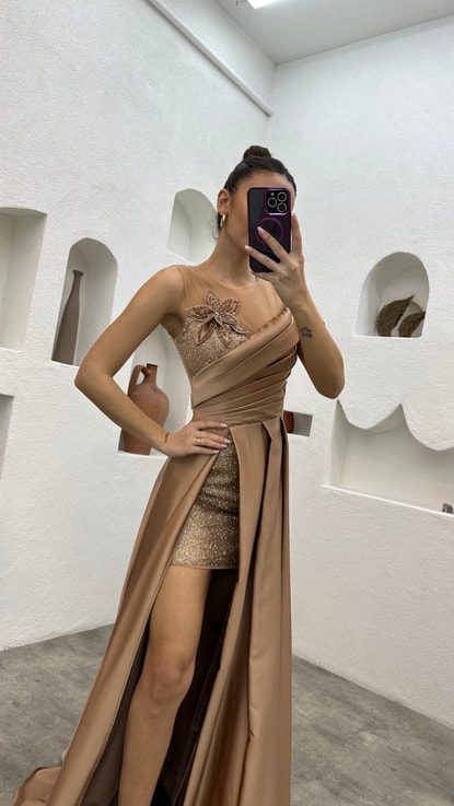 Bej İşlemeli Transparan Detay Drapeli Saten Abiye Elbise
