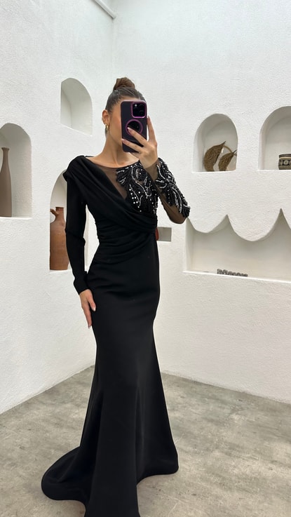 Siyah Tül Detay İşlemeli Drapeli Abiye Elbise