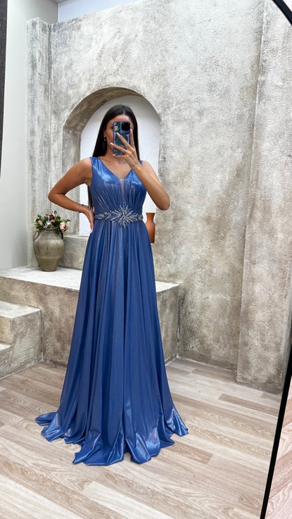 Mavi Sırt Detay Drapleli Beli Taş İşlemeli Tasarım Abiye Elbise