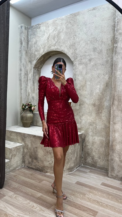 Kırmızı V Yaka Omuzlar Balon Pul Payet Mini Elbise Imagen del producto