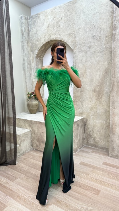 Yeşil Straplez Tüy Detay Drapeli Abiye Elbise