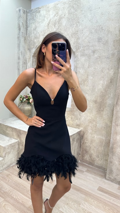 Siyah İp Askılı Tüy Detay Mini Elbise