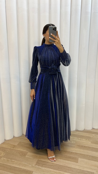 Lacivert Göğsü Pliseli Beli Fiyonk Detay Tasarım Abiye Elbise