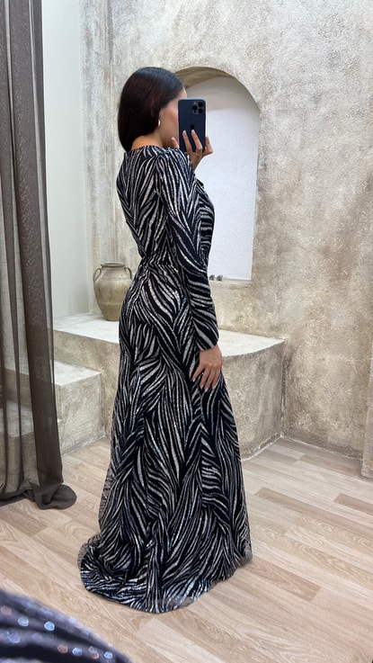 Siyah İşleme Detay Tasarım Abiye Elbise