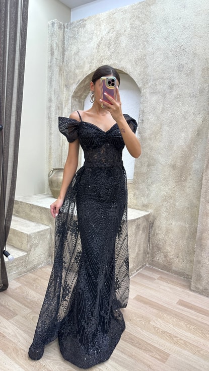 Siyah Omuz Detay Tasarım Pul Payet Abiye Elbise