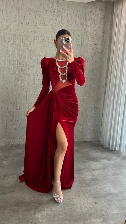 Kırmızı Göğsü Taş İşlemeli Bel Detay Tasarım Kadife Abiye Elbise