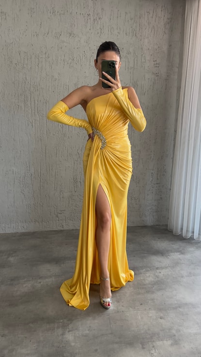 Sarı Bel Detay Taş işlemeli Tasarım Saten Abiye Elbise