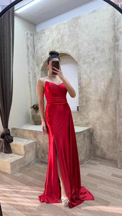 Kırmızı Straplez Bel Detay Tasarım Saten Abiye Elbise
