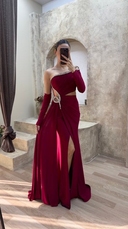 Bordo Straplez Bel Detay Taş İşlemeli Tasarım Saten Abiye Elbise