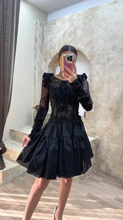 Siyah Çiçek Detay Transparan Tasarım Elbise