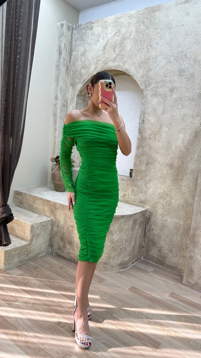 Yeşil Asimetrik Kesim Drapeli Tasarım Elbise