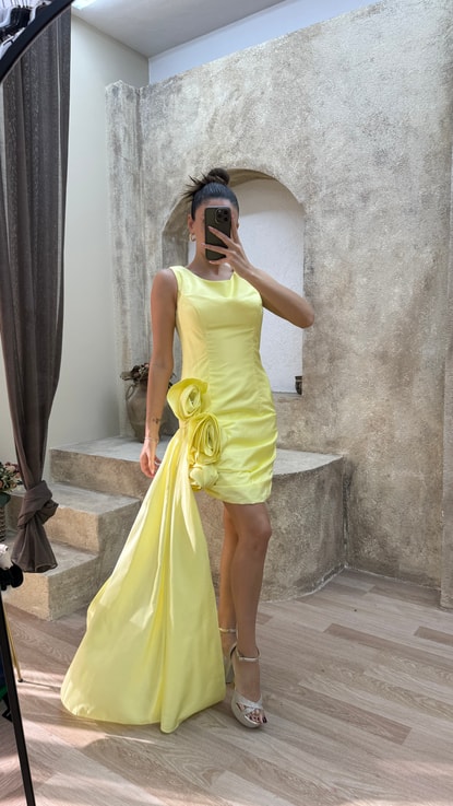 Sarı Bel Detay Tasarım Mini Elbise