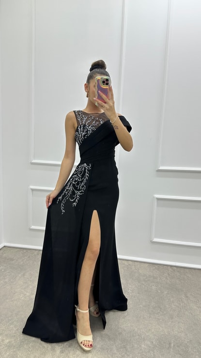 Siyah Omuz Detay Drapeli Tasarım Abiye Elbise