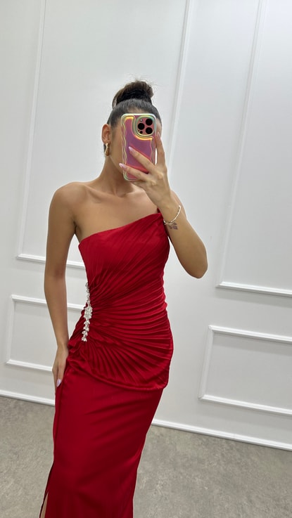 Kırmızı Straplez Pliseli Bel Detay Tasarım Abiye Elbise