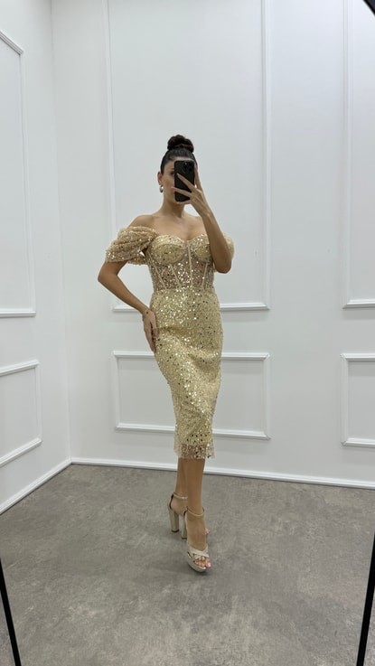 Bej Transparan Detay Tasarım Pul Payet Elbise