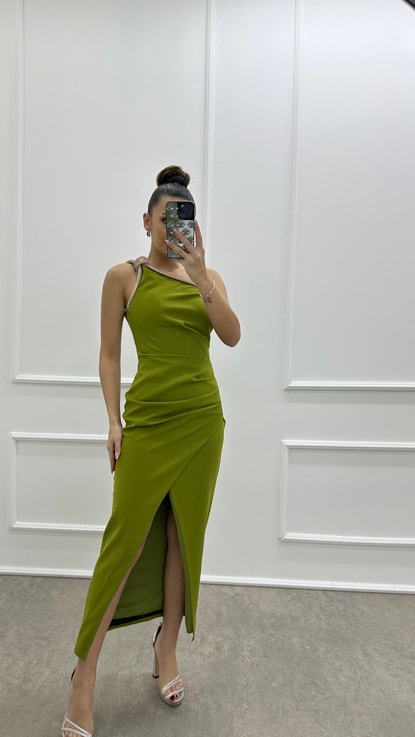 Yeşil Tek Omuz İşleme Detay Detay Tasarım Elbise