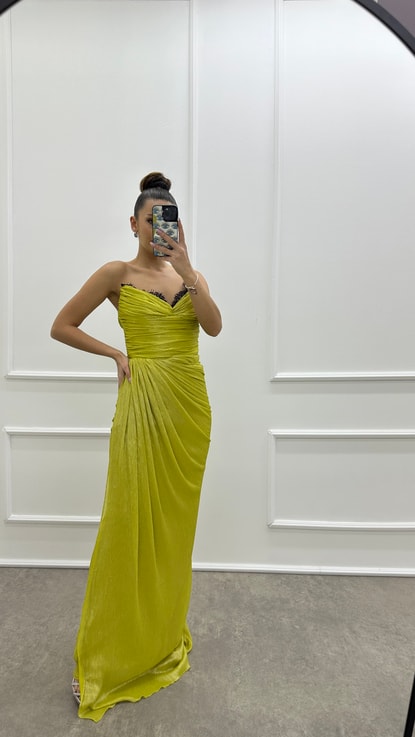 Sarı Straplez Göğüsü Dantel Detay Tasarım Abiye Elbise