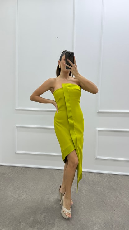 Yeşil Straplez Asimetrik Kesim Tasarım Elbise