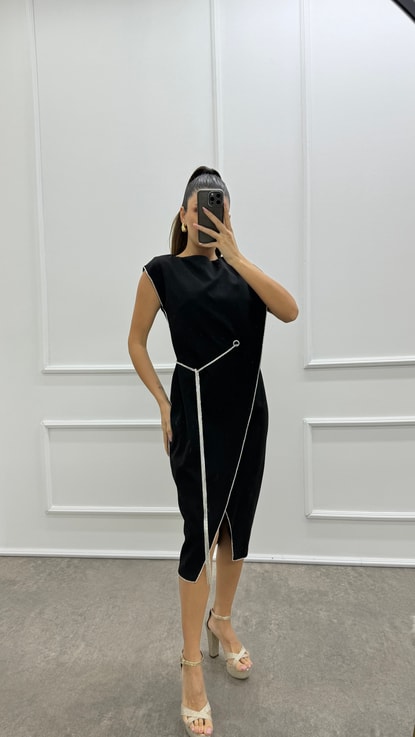 Siyah Asimetrik Kesim Şerit Detay Tasarım Elbise