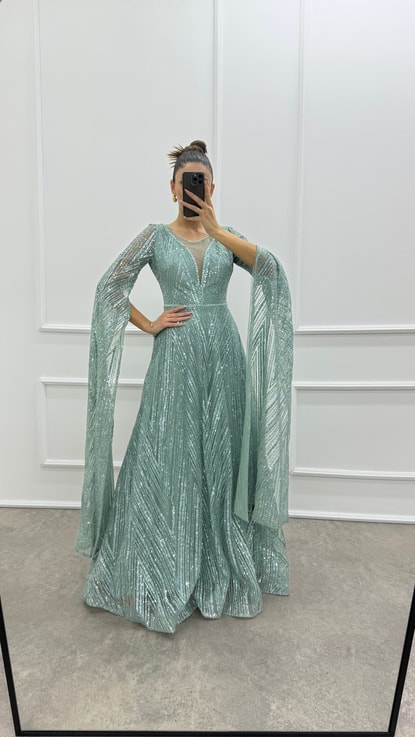 Mint Yeşili Göğüs Detay Kolları Pelerin Tasarım Payet Abiye Elbise