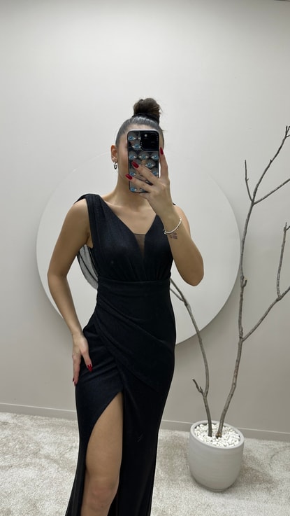 Siyah Göğüs Detay Drapeli Tasarım Abiye Elbise