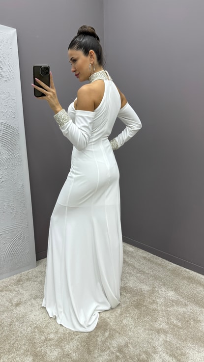 Beyaz Boyun Detay Taş İşlemeli Tasarım Abiye Elbise