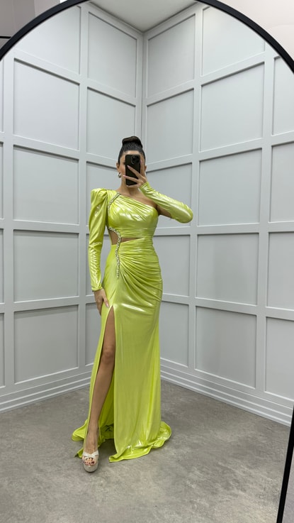 Yeşil Tek Omuz Bel Detay Taşlı Tasarım Abiye Elbise