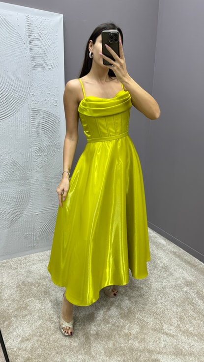 Sarı İp Askılı Göğüs Detay Tasarım Elbise