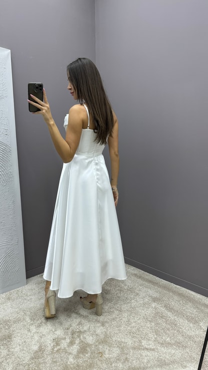 Beyaz İp Askılı Göğüs Detay Tasarım Elbise