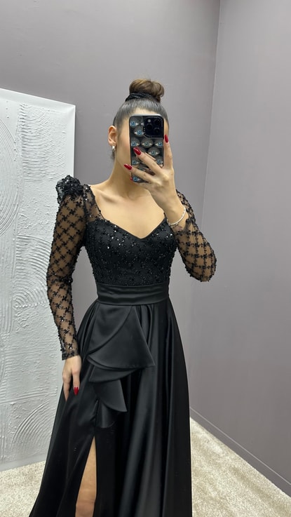 Siyah Göğsü Taş İşlemeli Bel Detay Tasarım Saten Abiye Elbise