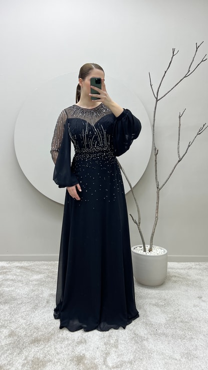 Siyah Balon Kol İşleme Detay Büyük Beden Tasarım Elbise