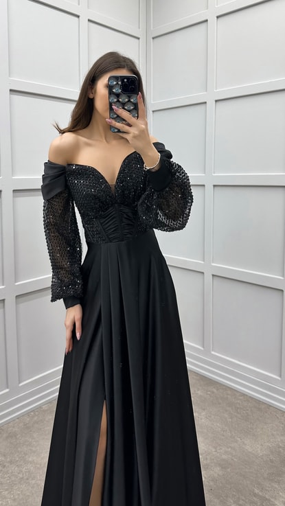 Siyah Balon Kol Göğsü Pul Omuz Detay Tasarım Saten Abiye Elbise